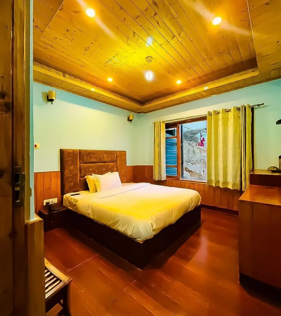 Elena Sridhi Hotel 심라