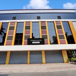 Super Townhouse Ernakulam North Hotel Kochi